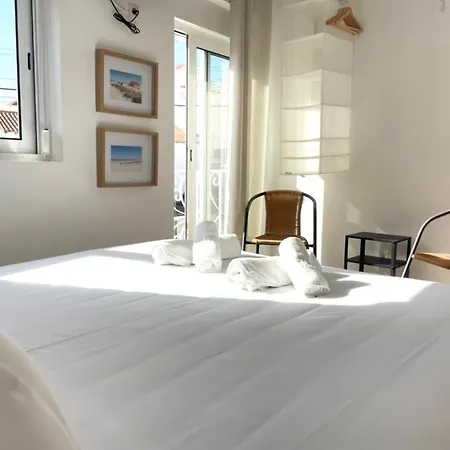Alexandra Hostel *