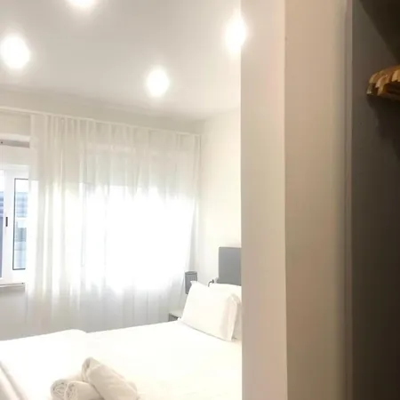 Alexandra Hostel *